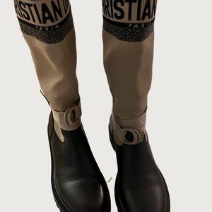 Pre Owned 100% Authentic Christian Dior D-Major Boot: Size 41
